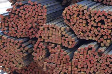 Metal ürünleri, Rusya depodaki paketleri meydanda metal profil