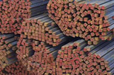 Metal ürünleri, Rusya depodaki paketleri meydanda metal profil