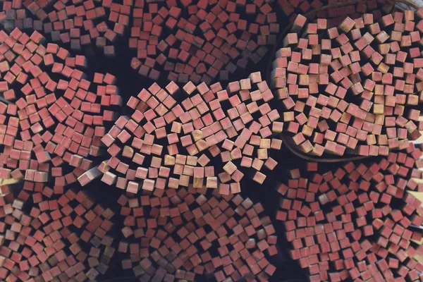 Metal ürünleri, Rusya depodaki paketleri meydanda metal profil