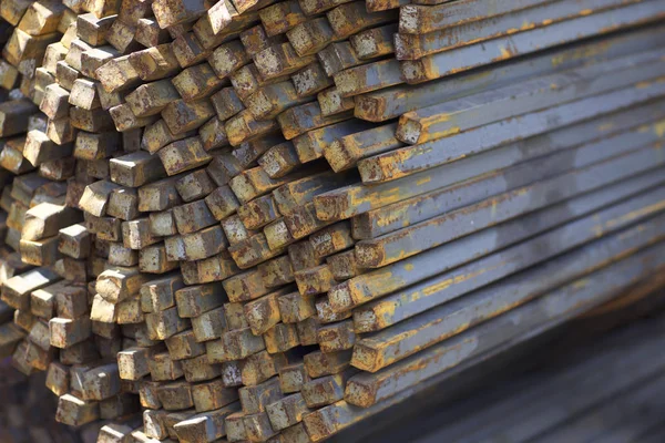 Metalen Profiel Plein Verpakkingen Bij Het Magazijn Van Producten Van — Stockfoto