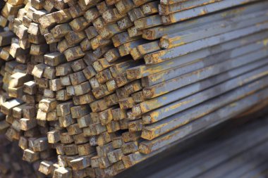 Metal ürünleri, Rusya depodaki paketleri meydanda metal profil