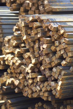 Metal ürünleri, Rusya depodaki paketleri meydanda metal profil