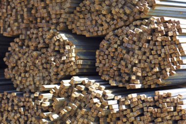 Metal ürünleri, Rusya depodaki paketleri meydanda metal profil