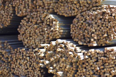 Metal ürünleri, Rusya depodaki paketleri meydanda metal profil