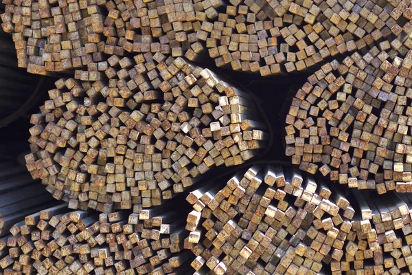 Metal ürünleri, Rusya depodaki paketleri meydanda metal profil