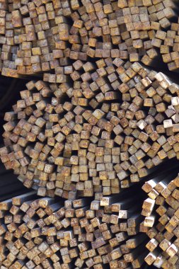 Metal ürünleri, Rusya depodaki paketleri meydanda metal profil