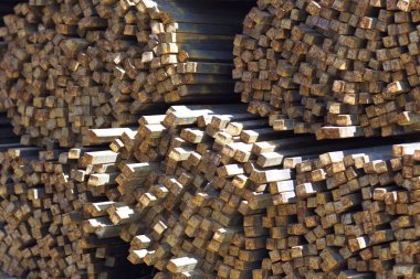 Metal ürünleri, Rusya depodaki paketleri meydanda metal profil