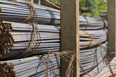 Metal ürünleri, Rusya depodaki paketleri meydanda metal profil