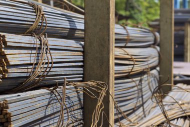 Metal ürünleri, Rusya depodaki paketleri meydanda metal profil