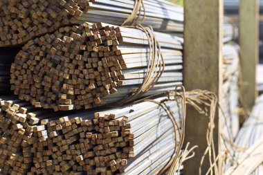 Metal ürünleri, Rusya depodaki paketleri meydanda metal profil