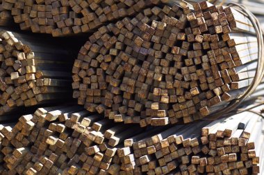 Metal ürünleri, Rusya depodaki paketleri meydanda metal profil