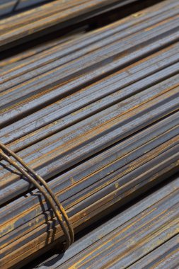 Metal ürünleri, Rusya depodaki paketleri meydanda metal profil