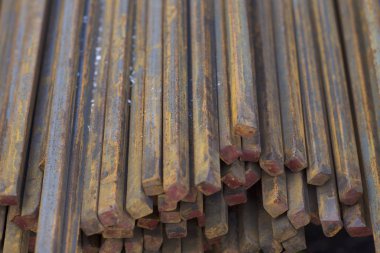 Metal ürünleri, Rusya depodaki paketleri meydanda metal profil