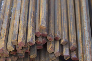 Metal ürünleri, Rusya depodaki paketleri meydanda metal profil