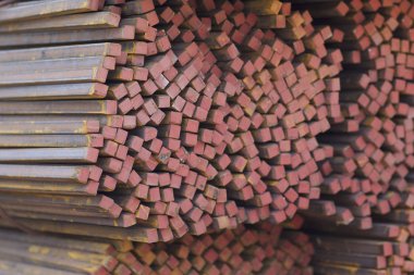 Metal ürünleri, Rusya depodaki paketleri meydanda metal profil