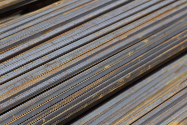 Metal ürünleri, Rusya depodaki paketleri meydanda metal profil