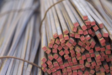 Metal ürünleri, Rusya depodaki paketleri meydanda metal profil