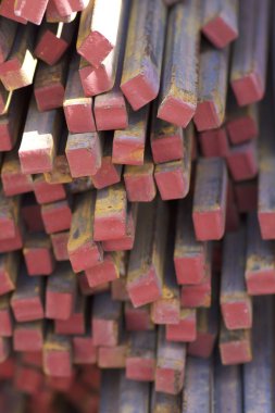 Metal ürünleri, Rusya depodaki paketleri meydanda metal profil