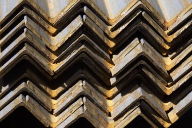 Metal profil açısı metal ürünlerin depodaki paketlerinde