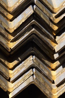 Metal profil açısı metal ürünlerin depodaki paketlerinde