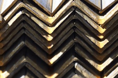 Metal profil açısı depodaki paketlerine metal ürünleri, Rusya Federasyonu