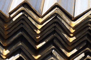 Metal profil açısı depodaki paketlerine metal ürünleri, Rusya Federasyonu