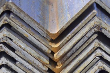 Metal profil açısı depodaki paketlerine metal ürünleri, Rusya Federasyonu