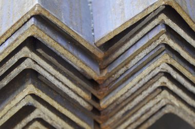 Metal profil açısı depodaki paketlerine metal ürünleri, Rusya Federasyonu