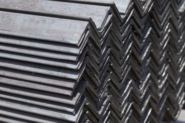 Metal profil açısı metal ürünlerin depodaki paketlerinde
