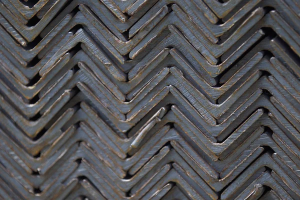 Metal profil açısı metal ürünlerin depodaki paketlerinde