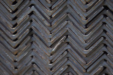 Metal profil açısı metal ürünlerin depodaki paketlerinde