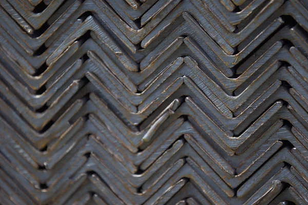 Metal profil açısı metal ürünlerin depodaki paketlerinde