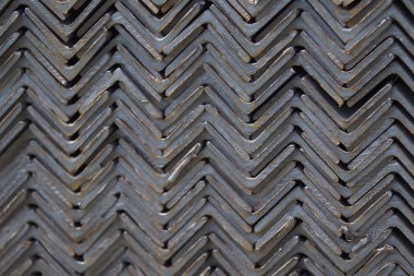 Metal profil açısı metal ürünlerin depodaki paketlerinde