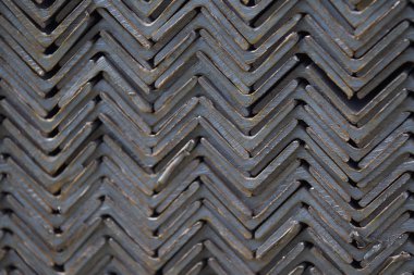 Metal profil açısı metal ürünlerin depodaki paketlerinde