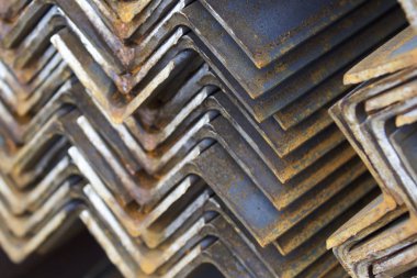 Metal profil açısı metal ürünlerin depodaki paketlerinde