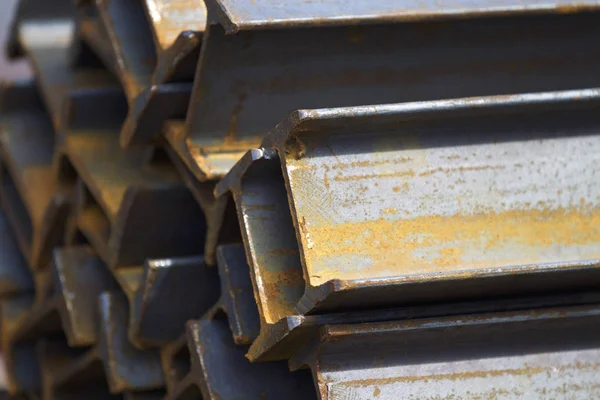 Metal profil kiriş depodaki paketlerine metal ürünleri, Rusya Federasyonu