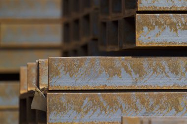 Metal profil kiriş depodaki paketlerine metal ürünleri, Rusya Federasyonu