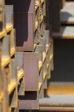 Metal profil kiriş depodaki paketlerine metal ürünleri, Rusya Federasyonu