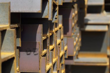 Metal profil kiriş depodaki paketlerine metal ürünleri, Rusya Federasyonu