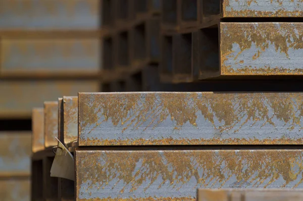 Metal profil kiriş depodaki paketlerine metal ürünleri, Rusya Federasyonu