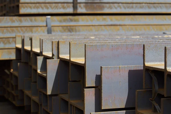 Metal profil kiriş depodaki paketlerine metal ürünleri, Rusya Federasyonu