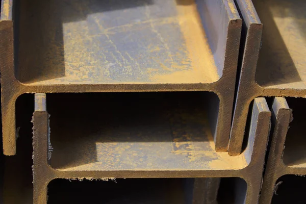 Metal profil kiriş depodaki paketlerine metal ürünleri, Rusya Federasyonu