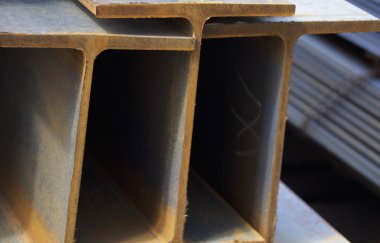 Metal profil kiriş depodaki paketlerine metal ürünleri, Rusya Federasyonu