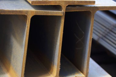 Metal profil kiriş depodaki paketlerine metal ürünleri, Rusya Federasyonu