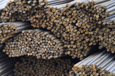 Paketlerine periyodik bir profille takviye çubukları Rusya metal ürünler depoda saklanır