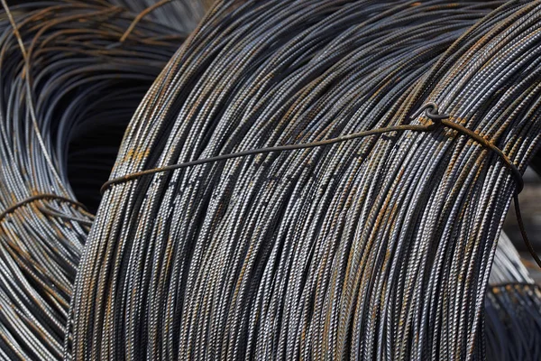 İnce metal takviye koyları metal ürünler depoda, Rusya içine yara