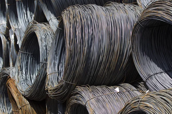 İnce metal takviye koyları metal ürünler depoda, Rusya içine yara