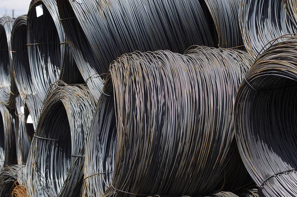 İnce metal takviye koyları metal ürünler depoda, Rusya içine yara