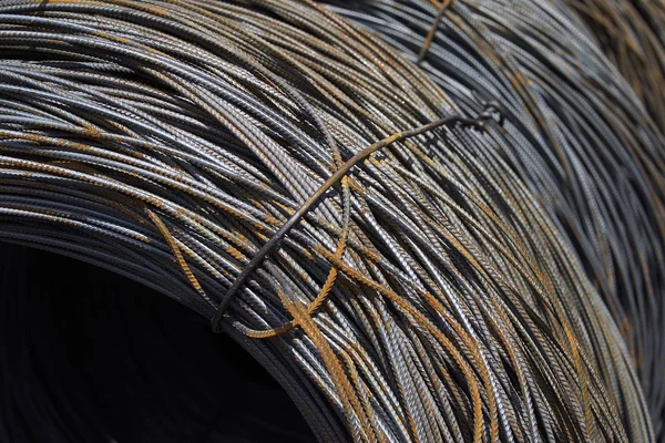 İnce metal takviye koyları metal ürünler depoda, Rusya içine yara