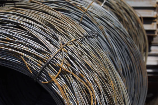 İnce metal takviye koyları metal ürünler depoda, Rusya içine yara